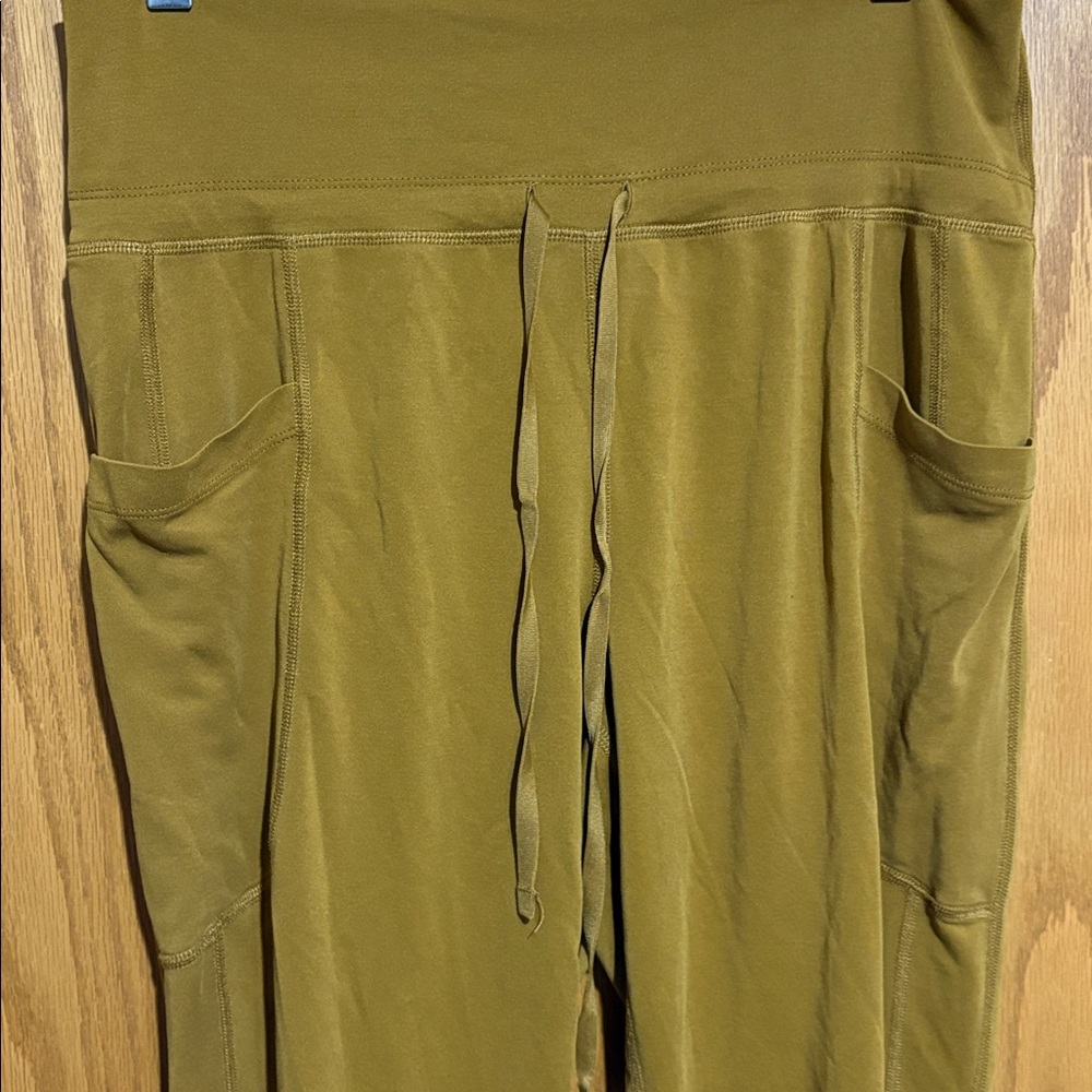 Fabletics women's M Sleek Knit Drawstring Pant‎ in dark bronze pockets stretchy - Picture 3 of 7